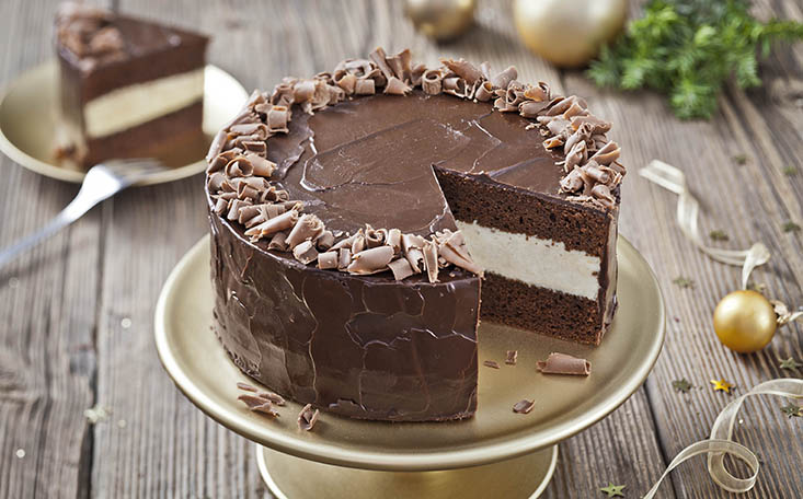 recipe image Pastel de chocolate con crema de chocolate blanco