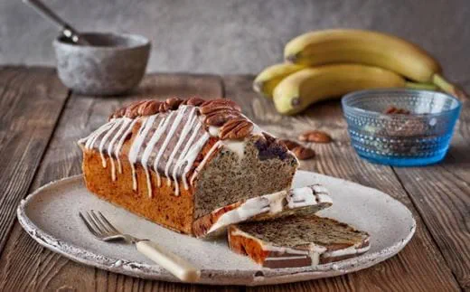 recipe image Pastel de plátano con chocolate blanco