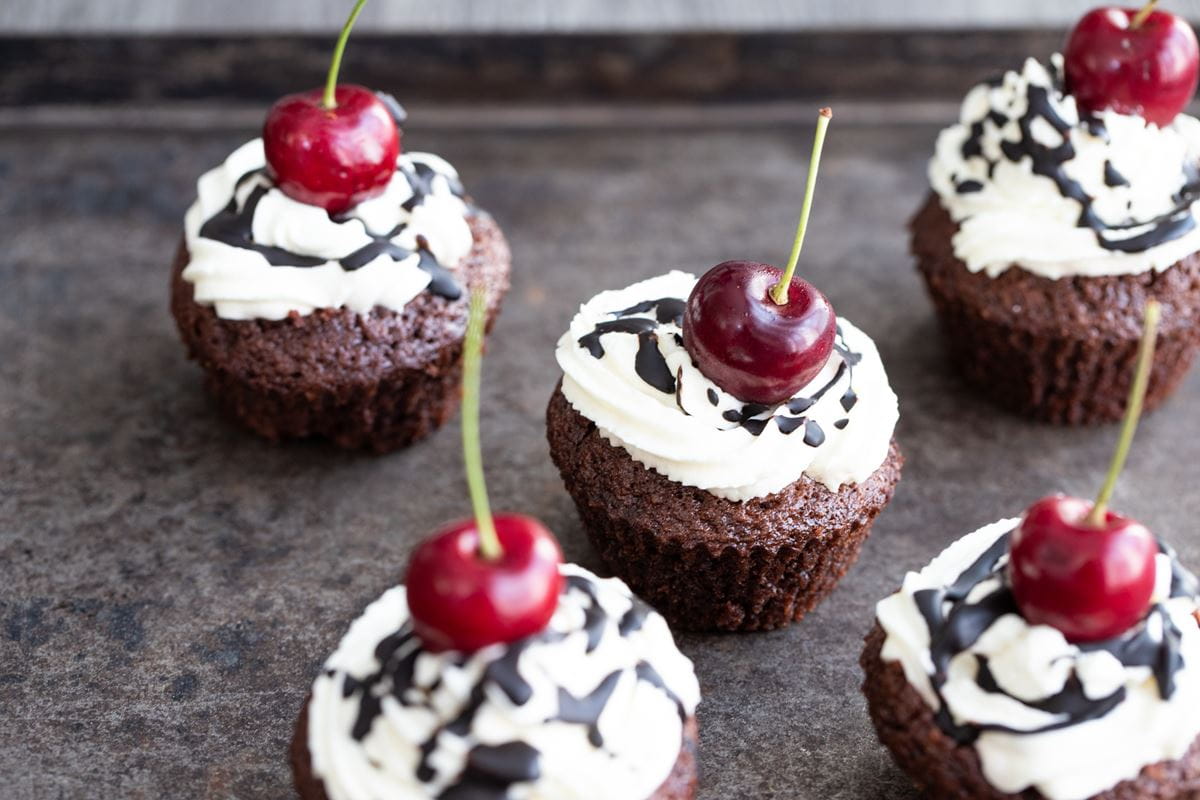 recipe image Muffins de chocolate y cerezas